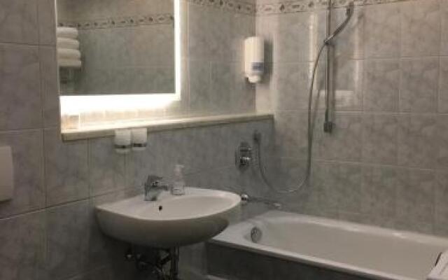 Golden Gapa River Luxury Apartment 16