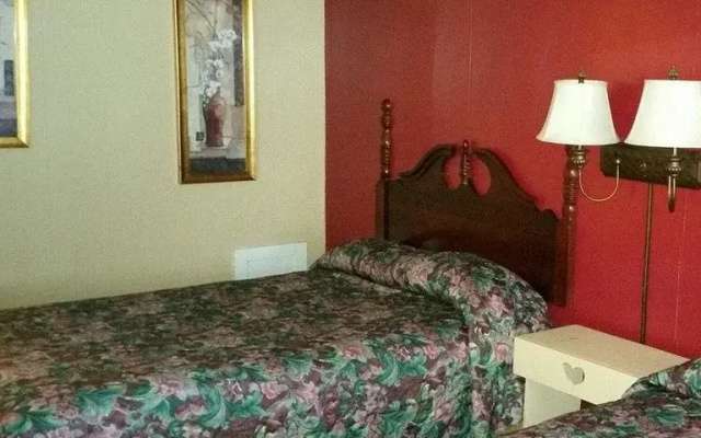 Shamrock Motel