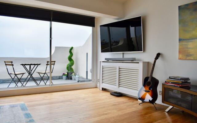 Three Bedroom Penthouse in Brighton