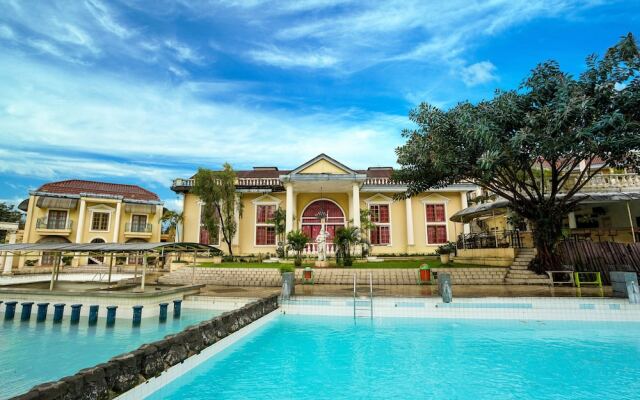 Tretes Raya Hotel And Resort