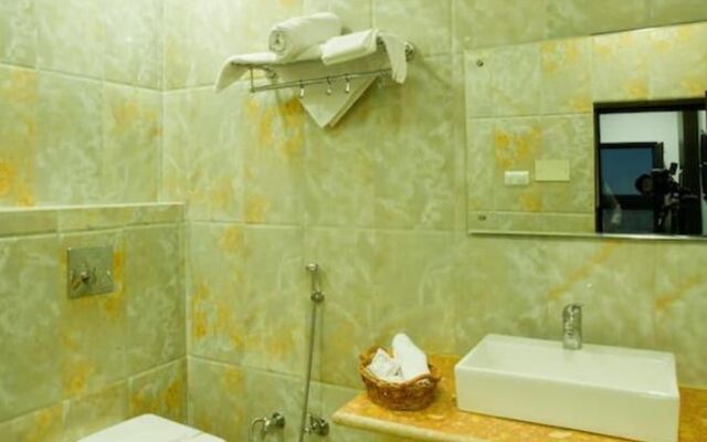Hotel Surpin Palace