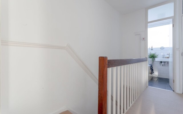 Arty 4 Bedroom Flat Minutes From Old Street