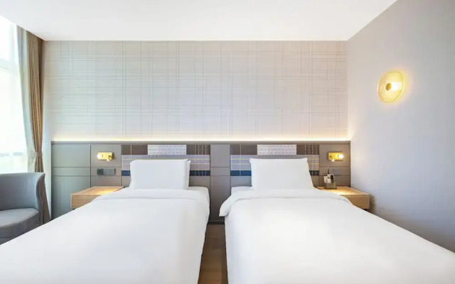 HomeInn Plus Guozhan Liufang Subway Stn