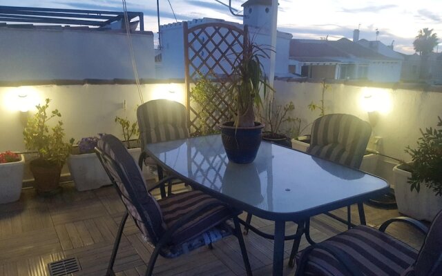 House With 2 Bedrooms in Torrevieja, With Pool Access, Furnished Garde