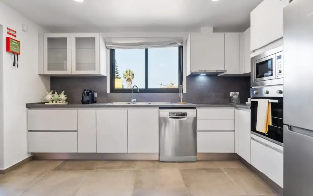 Villa Cam lia by Homie