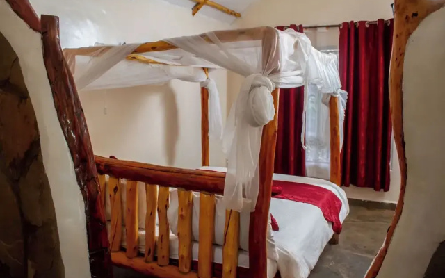 Hillstone Safari Lodge