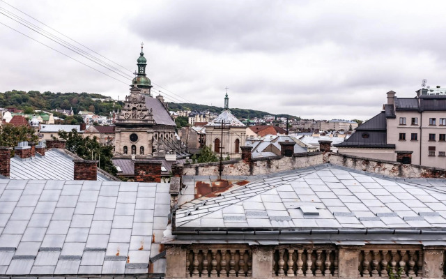 LEOGRAND apartment on Kniazia Romana 6