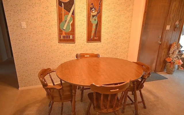 Cliff Cabin - Three Bedroom Cabin