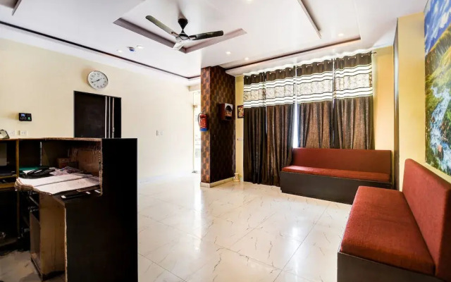 Oyo Flagship 28716 Panchasheel Enclave