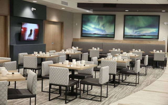 Best Western Plus Sawridge Suites