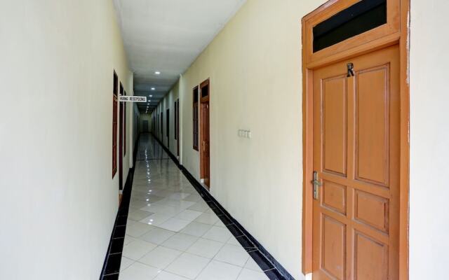 Permata House by OYO Rooms