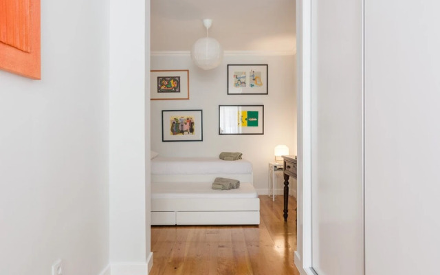 Penha1 · Lisbon's Charming and Bright Apartment