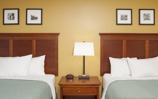 Country Inn & Suites by Radisson, Holland, MI