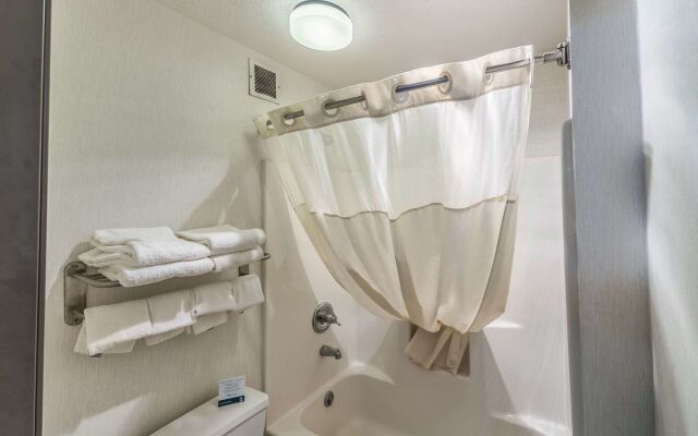 Quality Inn Columbia City