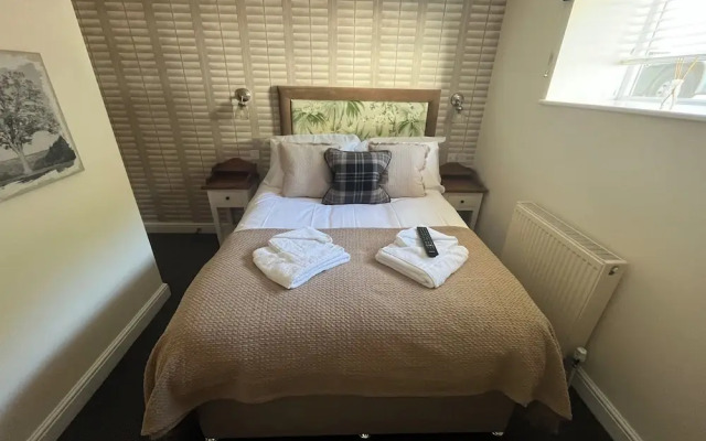 The Olde Coach House Inn