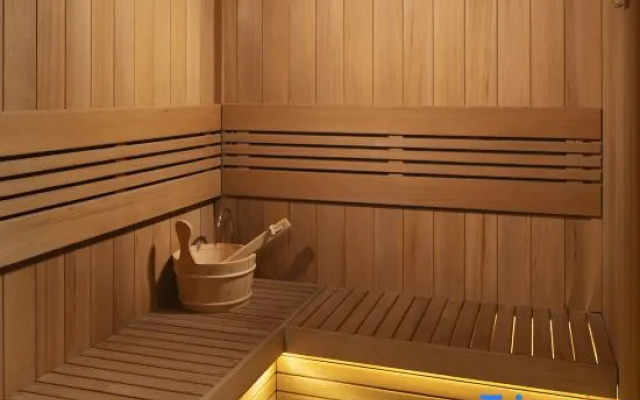 Modena by Fraser Vĩnh Yên