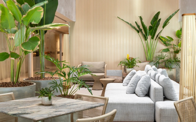 Ritz Suites Hotel