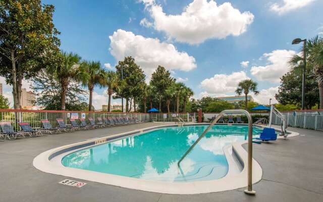 Comfort Inn & Suites Near Universal Orlando Resort - Convention Ctr