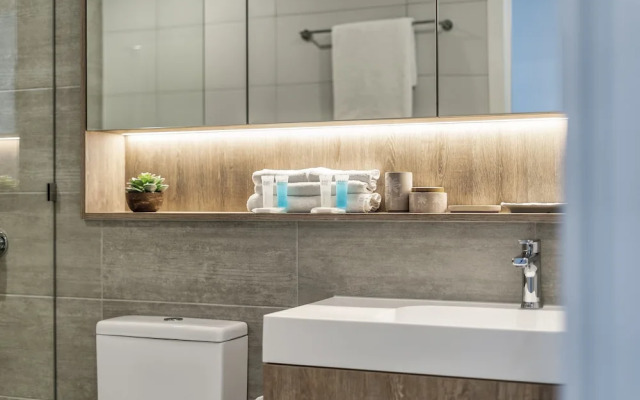 Broadbeach Casino Private Apartment GCLR