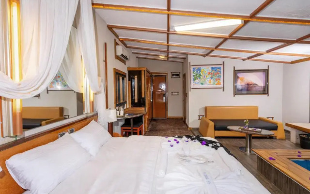 Reva Miami Hotel Restaurant SPA Kozbeyli
