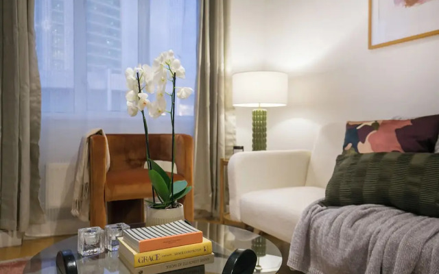 Perfectly Located Apartment Above Tube Station