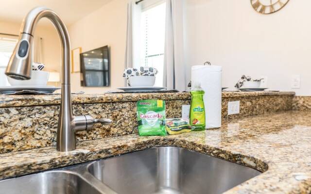 Spacious Home Near Disney