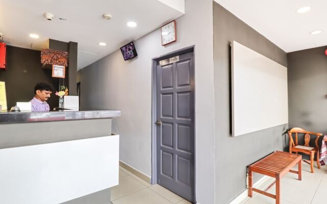 Moonnight Hotel by OYO Rooms