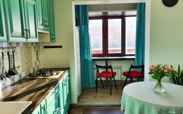 Мириады в микрорайоне Оптимистов 4/1