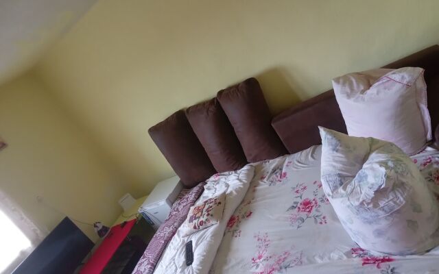 Room in Guest Room - Retreat Rustical For 2 People