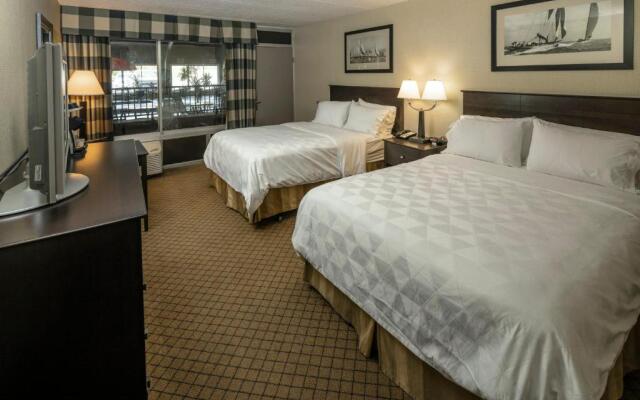 Holiday Inn Detroit Lakes, an IHG Hotel