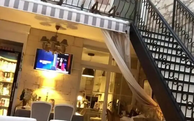 Simira Hotel
