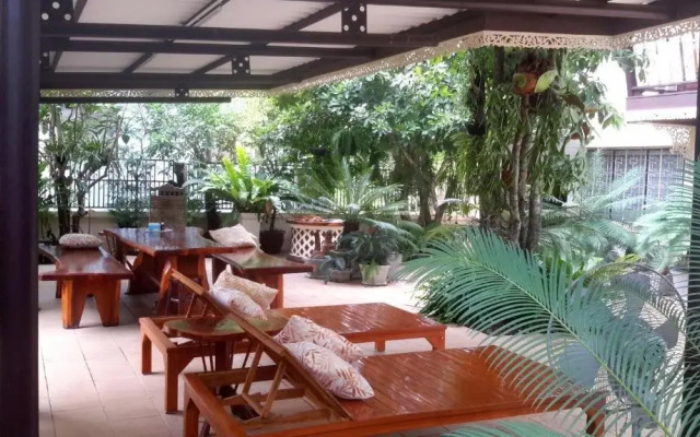 Maliwan Holiday Home