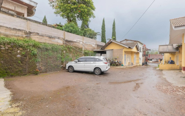 OYO 2369 Cempaka Homestay