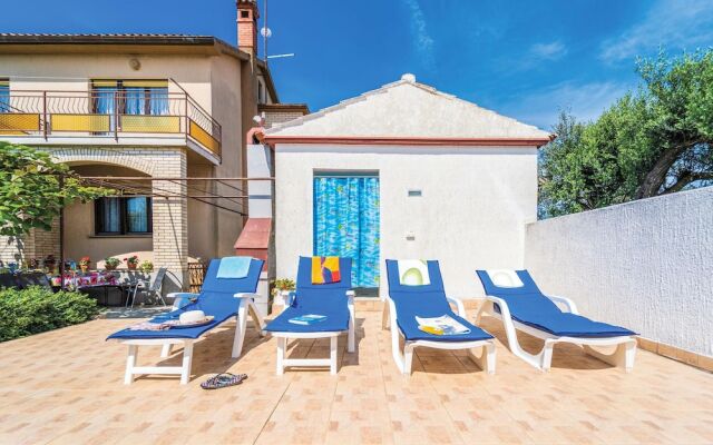 Beautiful Home in Stinjan With Wifi and 4 Bedrooms