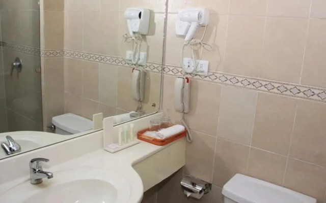 Owu Crown Hotel