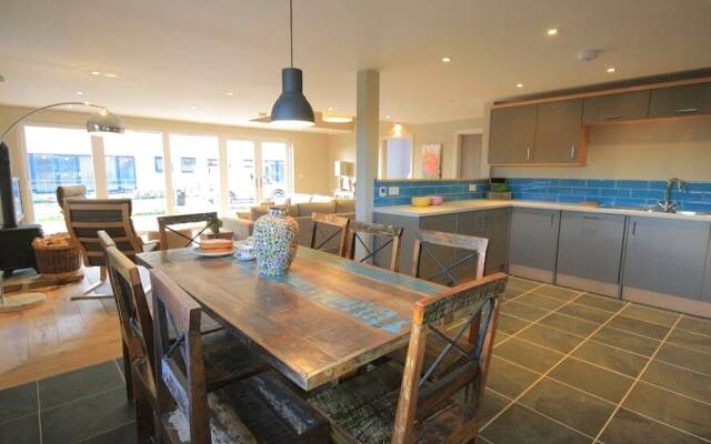 Cobnut Barn, Bourton On The Water