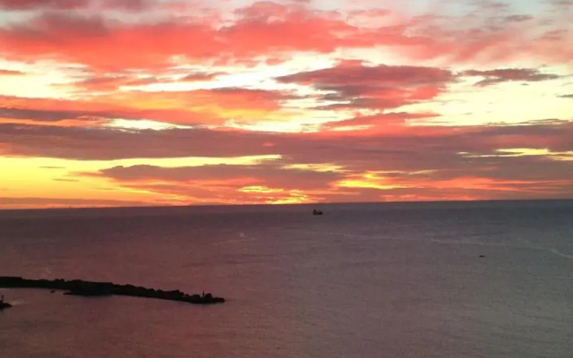 Luxury apartment facing the Mediterranean