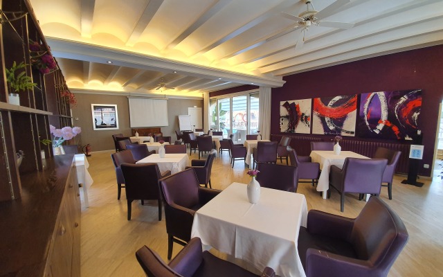 Van Der Valk Hotel Barcarola