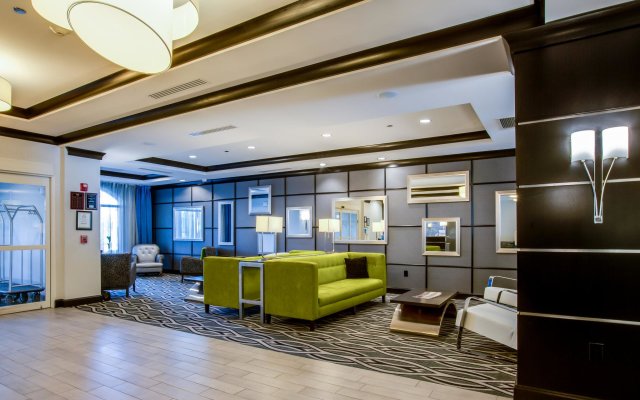 Holiday Inn Express Hotel & Suites Charleston Arpt-Conv Ctr, an IHG Hotel