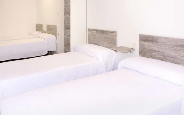 Deluxe Hostels & Suites Merida