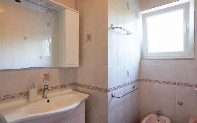 House Rose With Garden and Pool