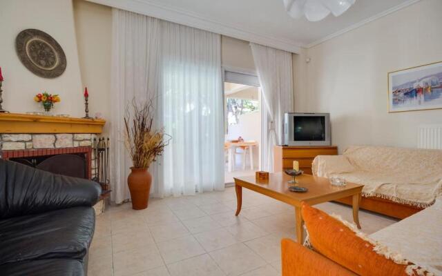 3 Bedrooms cozy Villa- 150m from the beach!