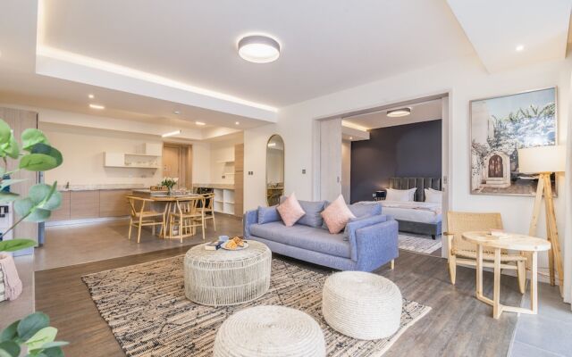 Capital Sapphire Line 1 bed  by YourHost