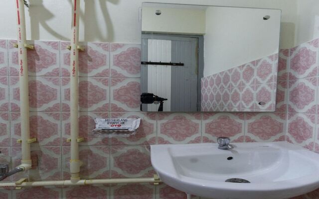 Spot On 29391 Agp Home Stay