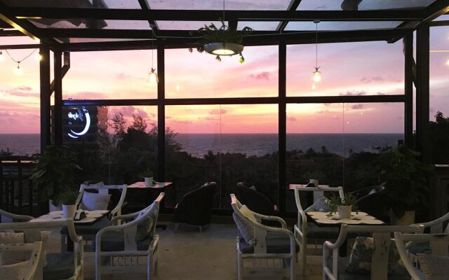 Phu House Hostel