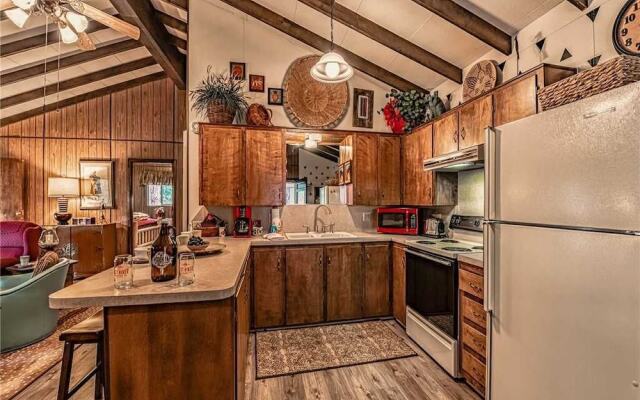 Innjoy - Two Bedroom Cabin