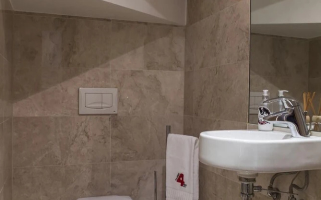 Rent4Rest Lisbon 17th Floor River View Apartment