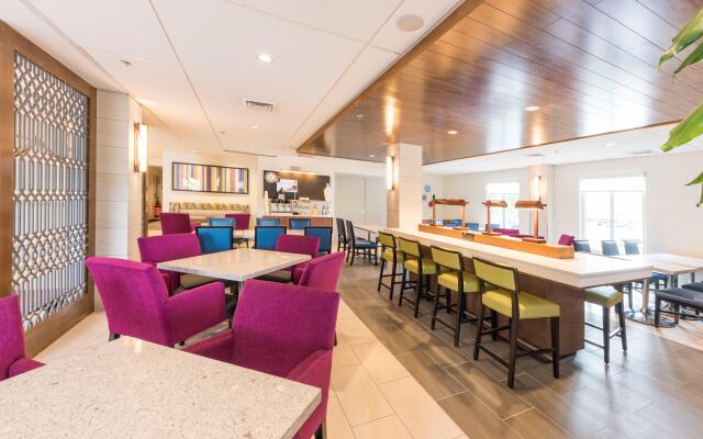 Holiday Inn Express Charleston by IHG