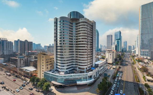 Crystal Orange Wuhan Hankou Financial Center The Mixc