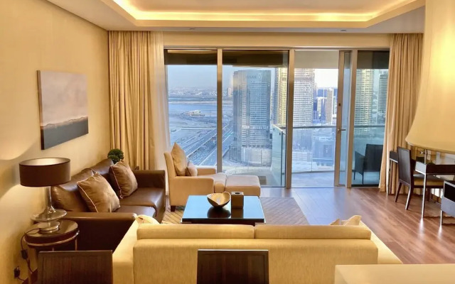 SuperHost- Classy Apt With Incredible Partial Fountain View I Address Dubai Mall